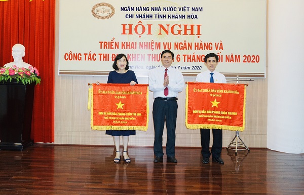 Hội nghị triển khai nhiệm vụ Ngân hàng Khánh Hòa, công tác thi đua khen thưởng 6 tháng cuối năm 2020