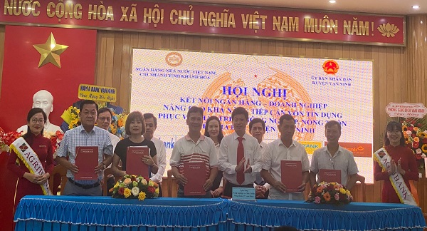 Ngân hàng Khánh Hòa tổ chức Hội nghị kết nối Ngân hàng - Doanh nghiệp  và nâng cao khả năng tiếp cận vốn tín dụng phát triển nông nghiệp, nông thôn trên địa bàn huyện Vạn Ninh