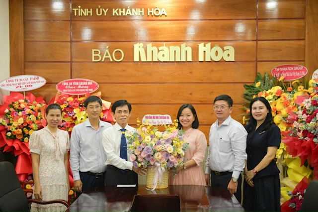 Ngân hàng Nhà nước Chi nhánh tỉnh Khánh Hòa thăm, chúc mừng  Báo Khánh Hòa, Đài Phát thanh và Truyền hình Khánh Hòa